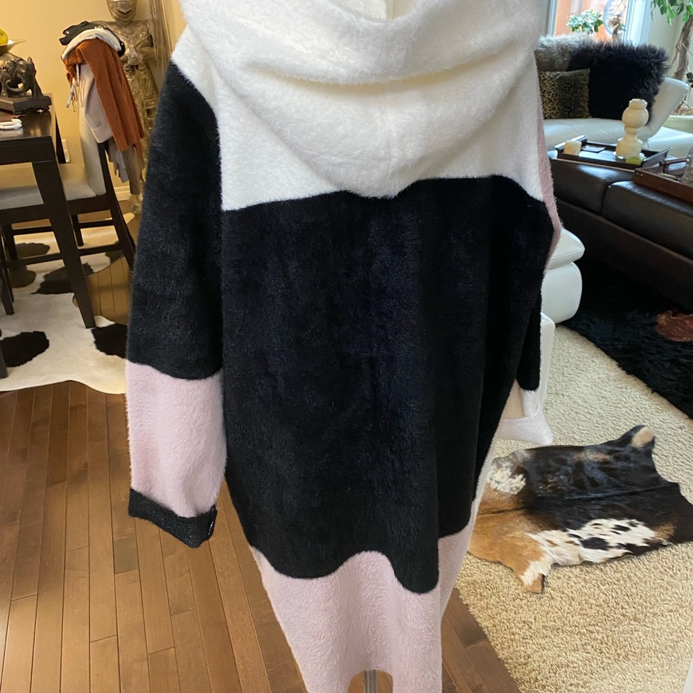 Alpaca Jacket - Picture 3 of 8